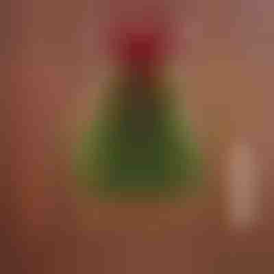 Ručne vyrábaná vianočná girlanda v tvare stromčeka | TREEWREATH